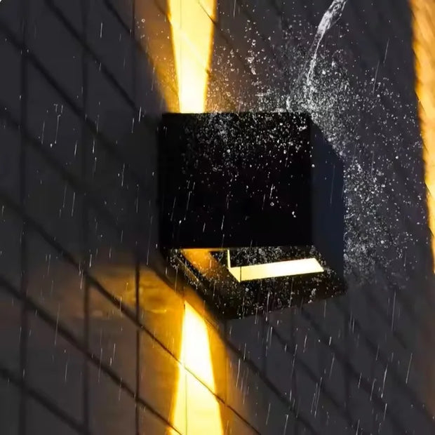 Sempira Pro™ – LED wandlamp met zonnepaneel